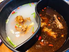 -亿诣蝎府炸酱面羊蝎子火锅(酷车小镇店)