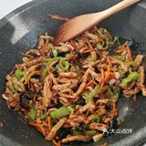 VICTORIA高的菜谱——鱼香肉丝