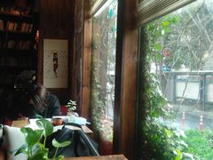 靠窗位-1013咖啡书吧(兰庭国际店)