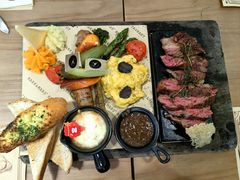 -Mark&Mars Restaurant