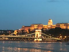 -多瑙河畔鞋履雕塑