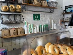 面包甜点陈列柜-BIG BAGEL(永康路店)
