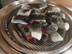 -围炉肉舍•炭烤活鳗•丹东海鲜烤肉(步行街店)