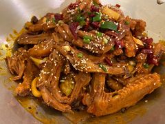 鸭爪配鸭翅小锅-张大师鸭爪爪特色干锅(南湖店)