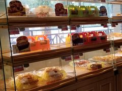 面包甜点陈列柜-新侨三宝乐面包店(崇文门店)