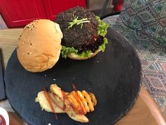 -HIGH FIVE哈福手工汉堡(桂林路店)