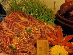 -山川小町·极番烧肉(新地假日广场店)