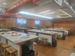 -老东镇啤酒屋海鲜加工·蒸汽海鲜·海鲜烧烤(台东店)