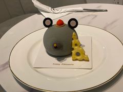 -Fridi Patisserie Cafe