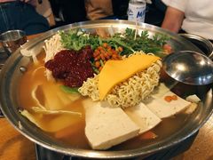 部队锅-富乐满韩国正宗炸鸡韩国料理(虹泉路店)