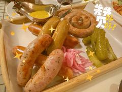 俄式烤肠大拼盘-老井俄式餐厅