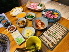 -草家酱蟹炭火烤肉店(珲春南路一店)