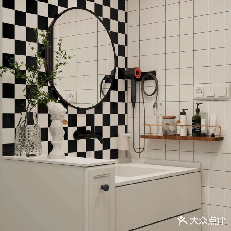 浴室柜这么设计，即是半墙隔断也是收纳柜