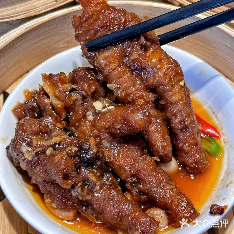 听我的,越隐蔽的馆子越好吃越便宜!
