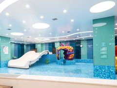 -Swim斯卫姆国际儿童游泳中心(红博中央公园店)