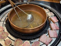 -阿山卓·野生菌火锅·纳西火塘烤肉