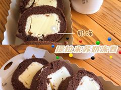 -顶东面包花园·生日蛋糕(世博店)