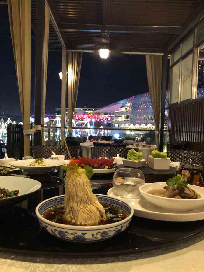 望月楼餐厅-"菜品单一,价格高,服务一般,下次不会再来.