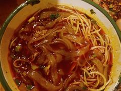 -拈签一笑黄牛肉辣卤串串