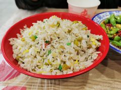 -江城燕子大排档(江汉路步行街店)