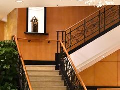 -深圳富苑皇冠假日套房酒店