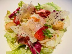 经典凯撒配温泉蛋（鸡肉）-牛排家(北京长安街英皇集团中心店)