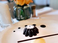 巧克力蛋糕配香草冰淇淋-Jean Georges