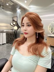 -Tloml salon