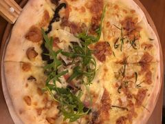 鸳鸯披萨-COMMUNE幻师(上邦百汇城店)