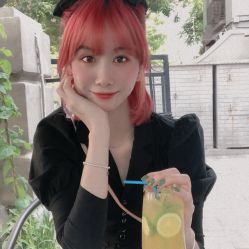 -BULB STUDIO 巴柏明星发型工作室