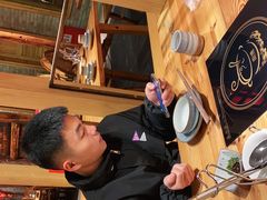 -野山舂·贵州现舂酸汤火锅(鸿通城店)