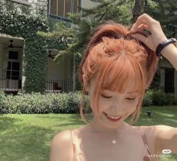 -时尚殿堂明星门店