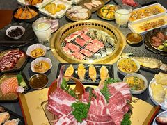-铭牛烧肉·和牛海鲜自助(高新月牙湖店)