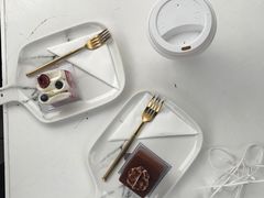 -UNI UNI(环亚凯瑟琳店)