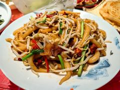 -凯盛食府(右玉小吃街店)