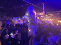 -Mx.cocktail bar