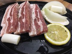 蒜香海盐蜂巢厚切猪五花-小米烤肉·和牛原切-创意韩料(东关店)