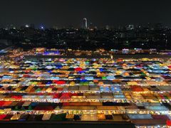 -席娜卡琳火车铁道夜市