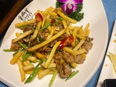 -香巴拉云南餐厅(华莱坞店)