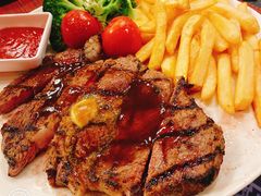 -WOLFGANG PUCK KITCHEN & BAR(迪士尼小镇店)