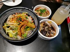 原味螺蛳鸭脚煲-老表记广西宵夜螺蛳鸭脚煲(西大店)