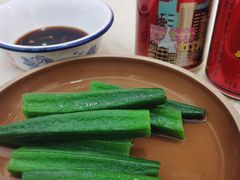 -猪三哥肥肠鸡川菜小炒