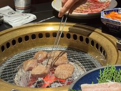 -山川小町·极番烧肉(新地假日广场店)