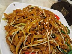 干炒牛河-吉源大排档·鱼生·海鲜(烧烤彩印厂店)