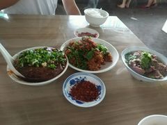 -小杨翘脚牛肉