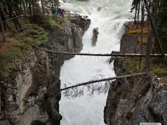 -阿萨巴斯卡瀑布观景点