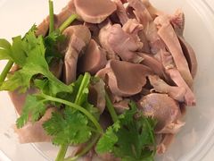 -月亮房·白斩鸡(娄山关路店)