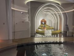 -涨巢·潮玩水疗局