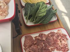 -毛辣果·贵州红酸汤牛肉火锅(西单店)
