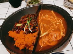 -旧街市鲜货老火锅(大光路店)